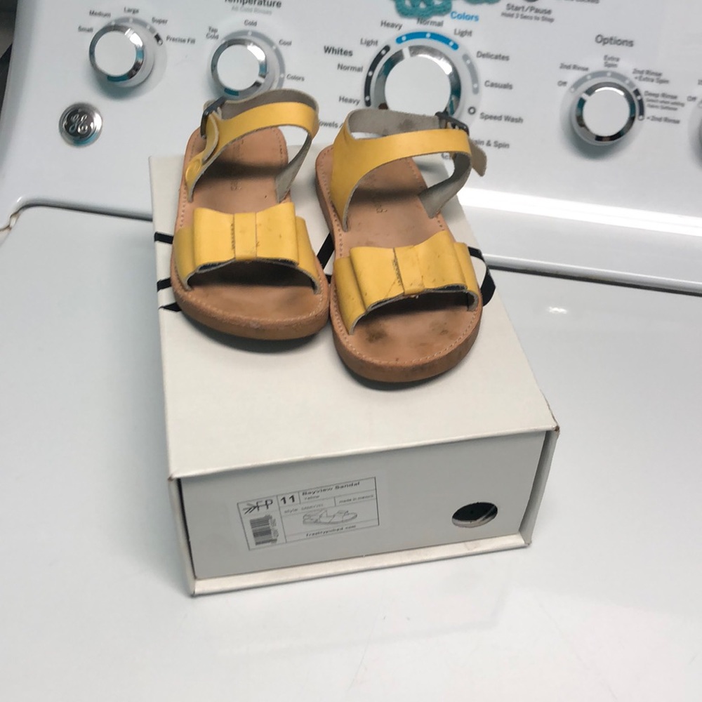 Bayview Sandal with box